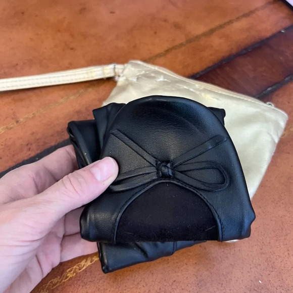 Dr Scholl's Travel Foldable Portable Black Slippers with Carrying Case Size 9-10 - Picture 4 of 8